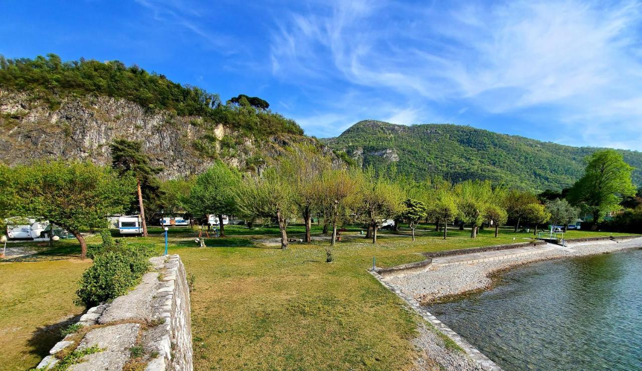 Camping Pilzone Hotel Iseo Exterior photo